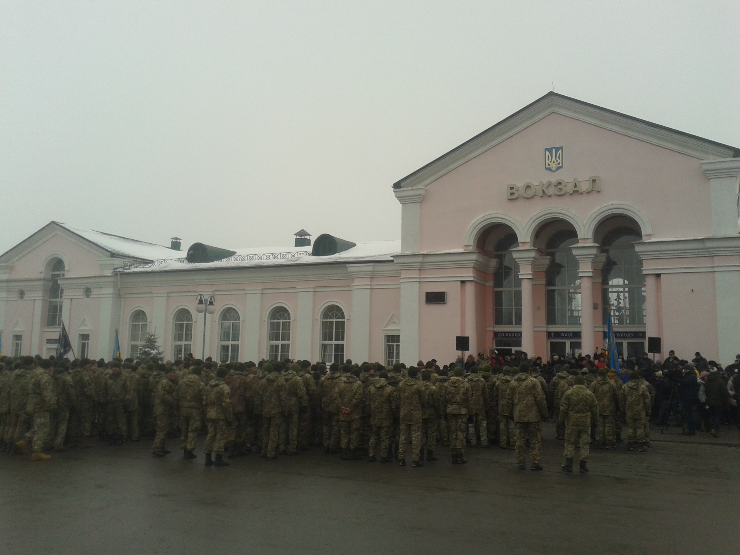 26 01 2019 Poroshenko pryizd vokzal BC Kyivska min