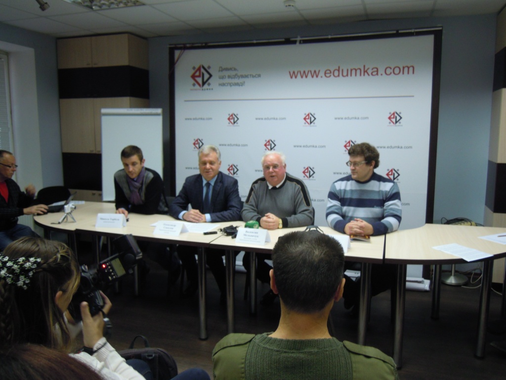 0 01.11 Press conference